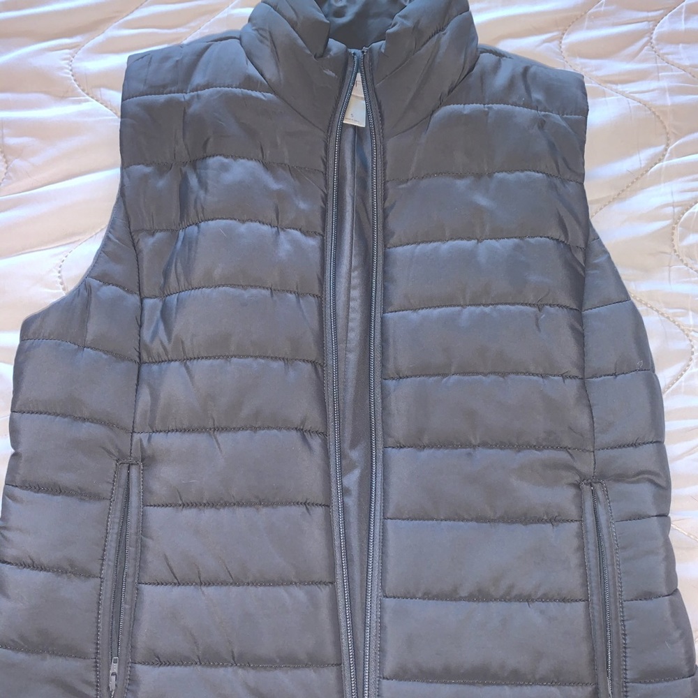 Comfy Grey Vest!